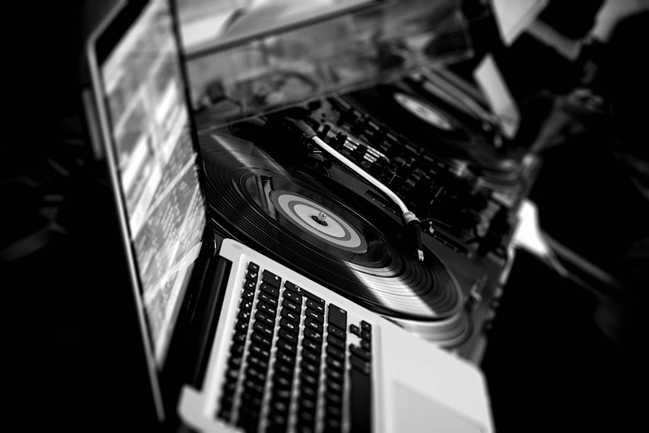 Black Vinyl Turntable White Laptop Free Stock Photo  — free black and white photo
