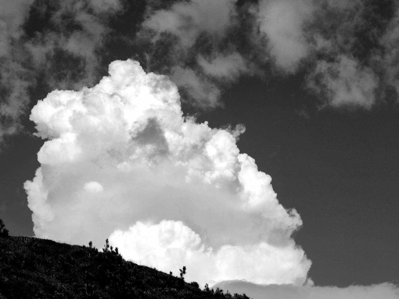 Monochrome Sky Clouds Free Stock Photo - NegativeSpace — free black and white photo