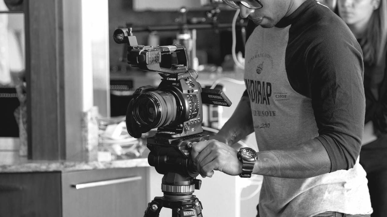   board  white  retro  motion  hollywood  — free black and white photo