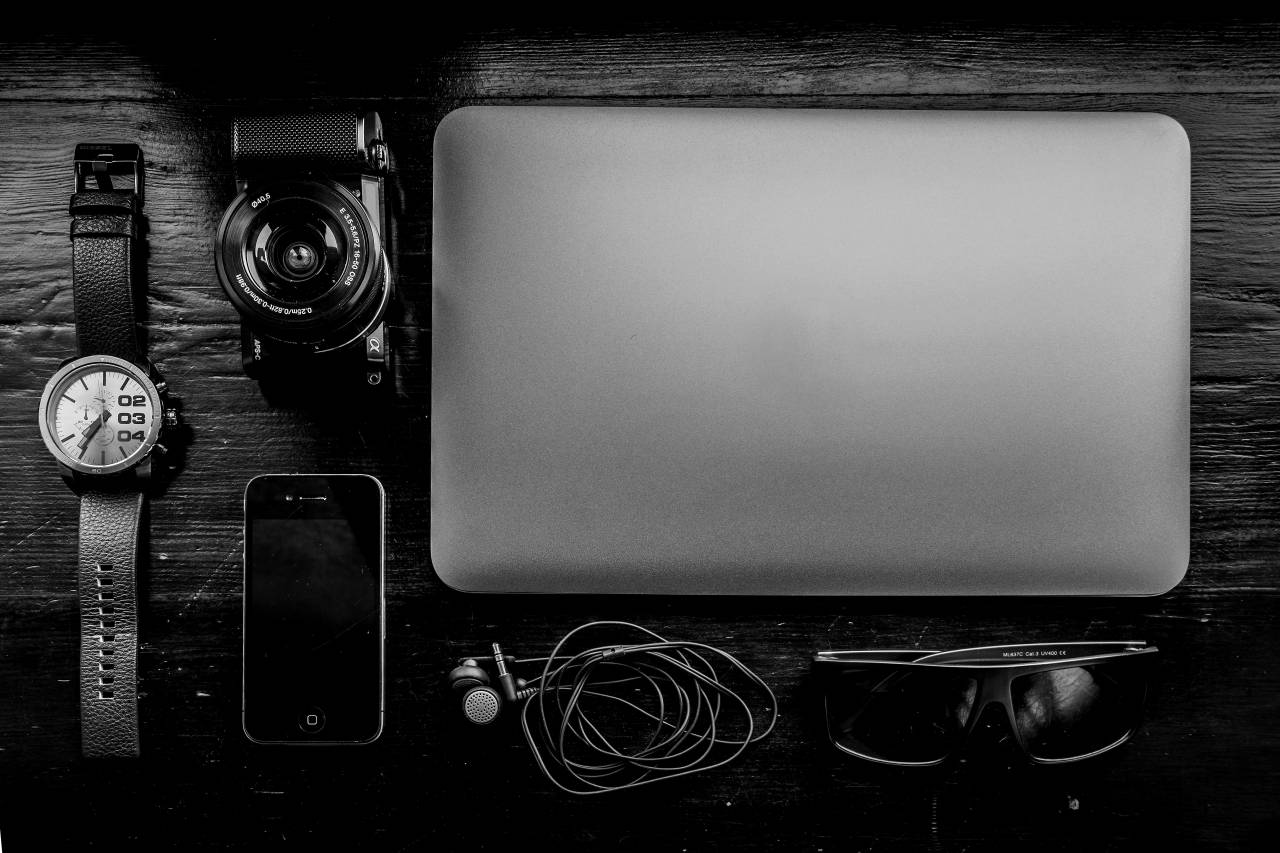   iphone  desk  macbook  watch  apple  light  — free black and white photo