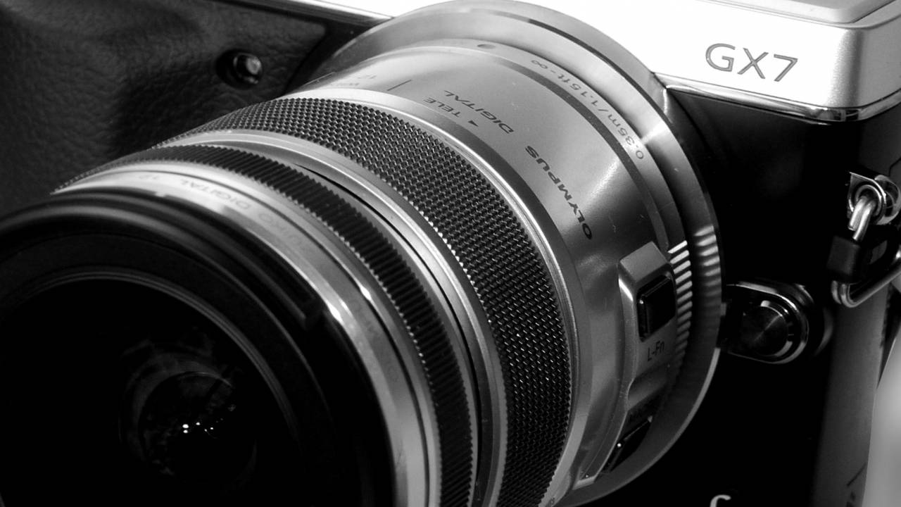   wheel  vehicle  reflex camera  digital  — free black and white photo
