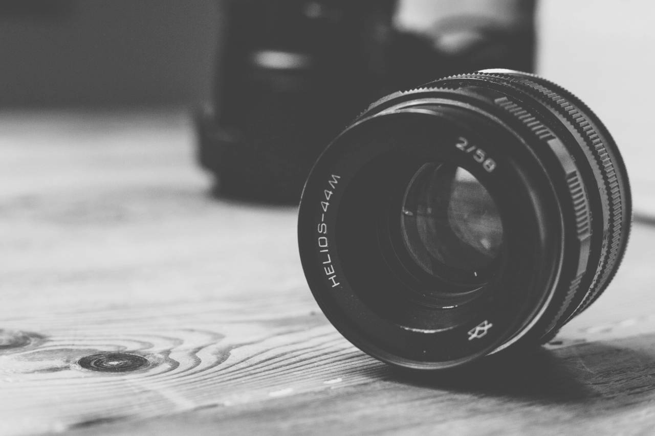   wood  photography  vintage  antique  wheel  — free black and white photo