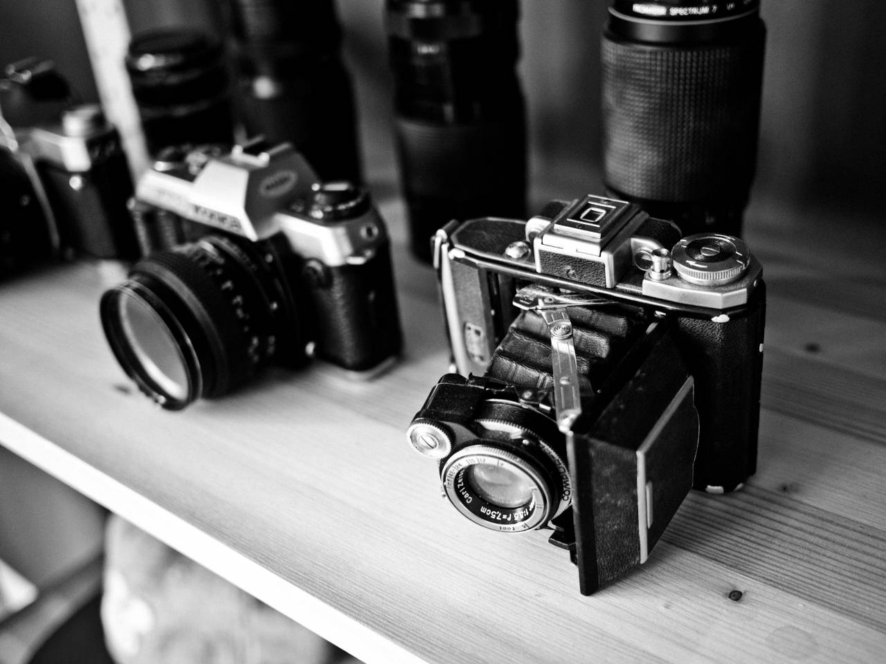   wood  technology  photography  vintage  — free black and white photo
