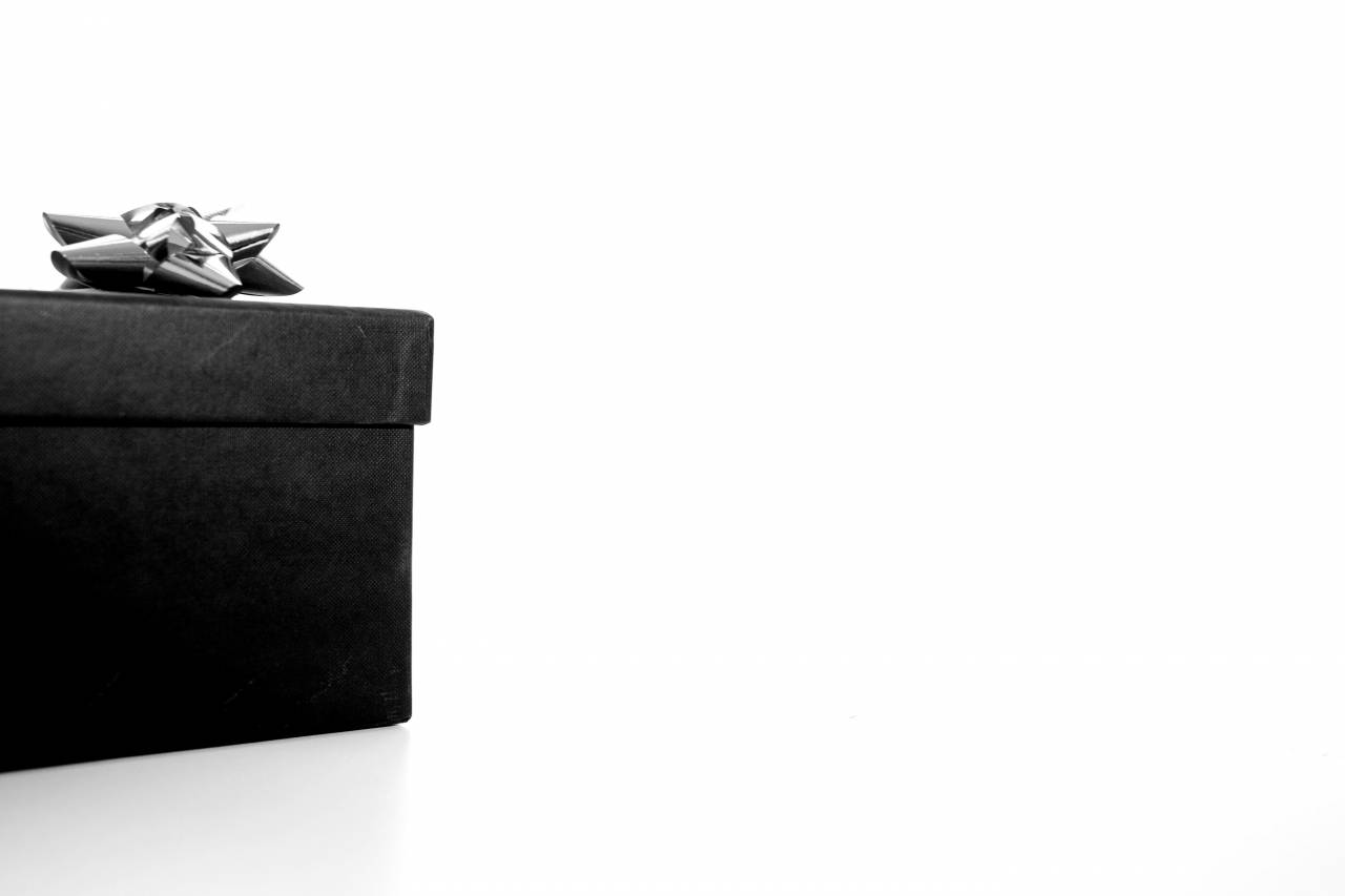 Black Christmas Gift Box Free Stock Photo - NegativeSpace — free black and white photo