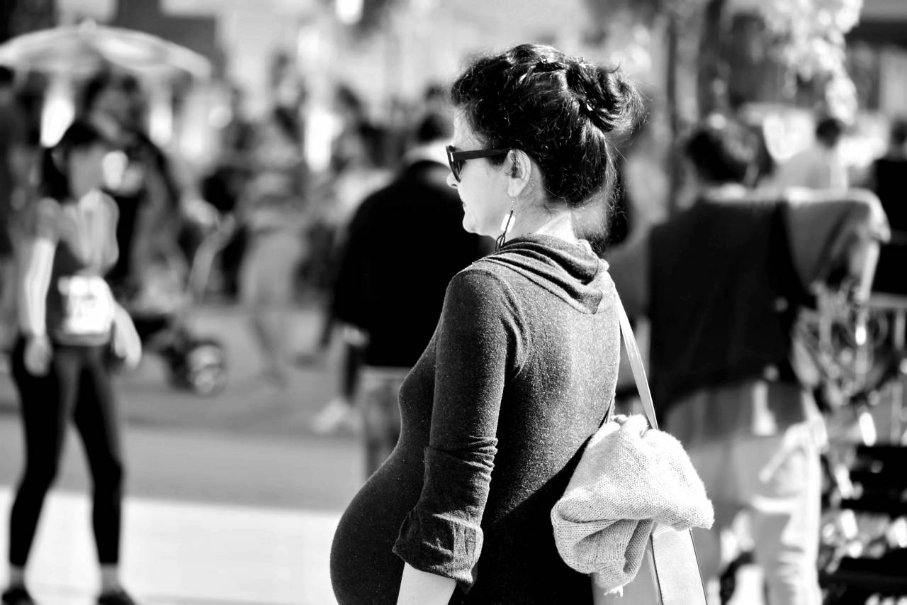 pregnancy pregnant woman lady gorgeous care street health kb — free black and white photo