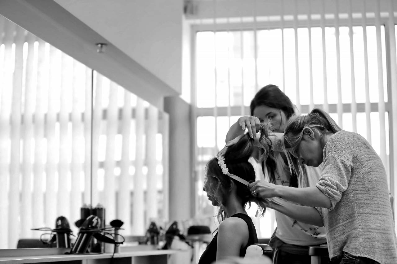 professional hairdresser service mirror hairstyle workshop person  — free black and white photo