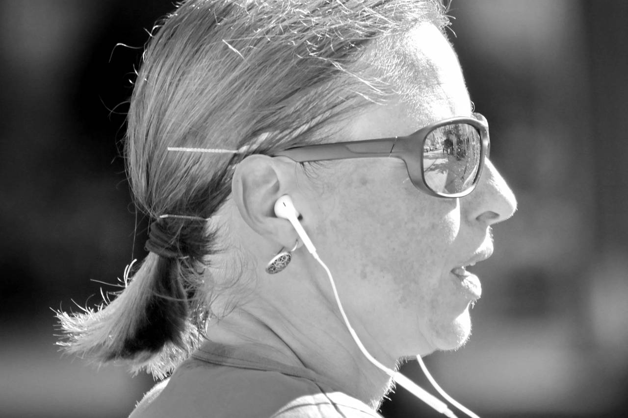 side reflection ear pretty portrait face woman earphones sunglasses skin phone lipstick asian  gorgeous mobile — free black and white photo