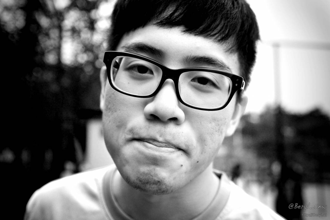   black and white  people  boy  dslr  chinese  — free black and white photo