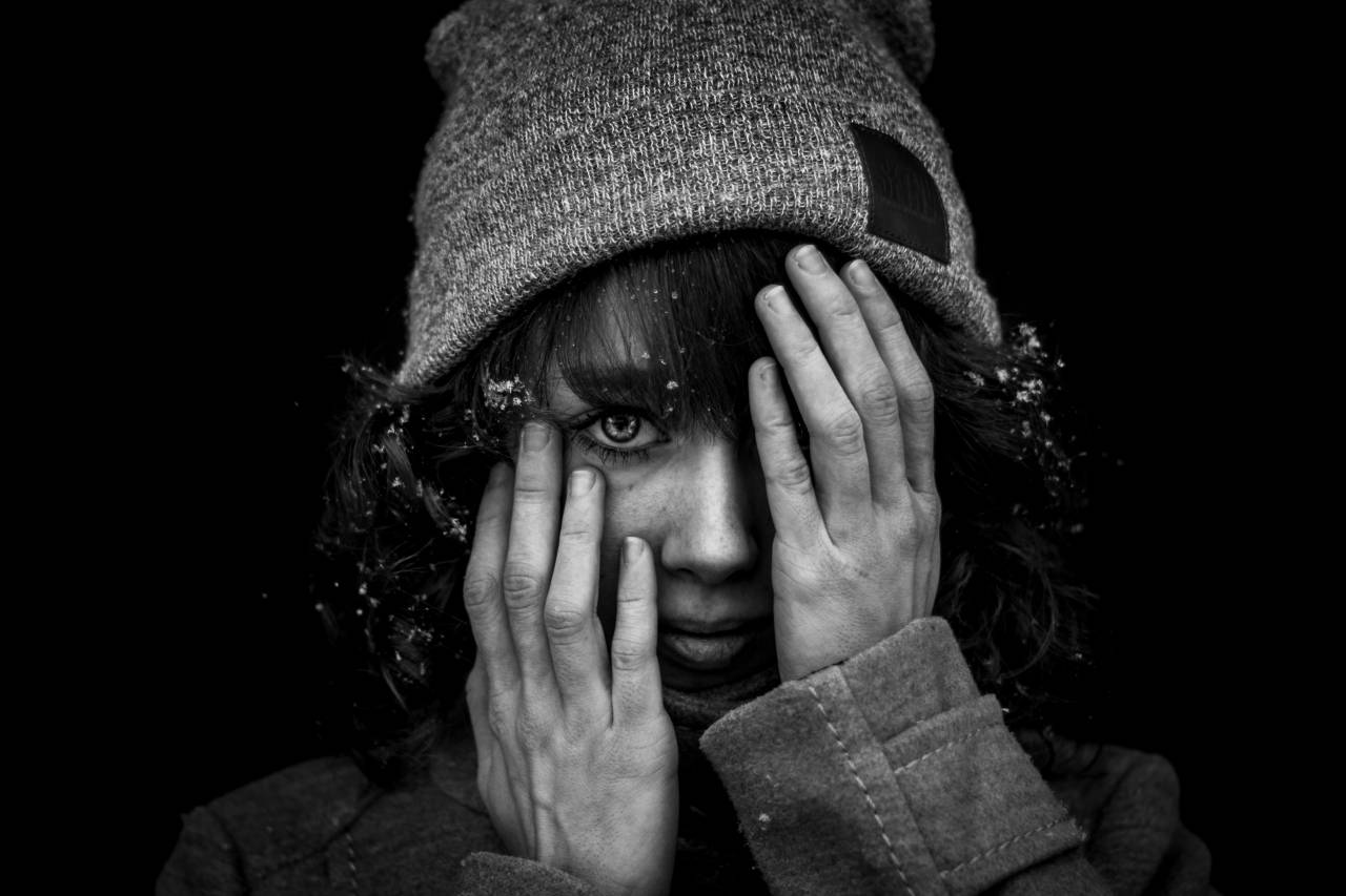   hand  person  black and white  people  — free black and white photo