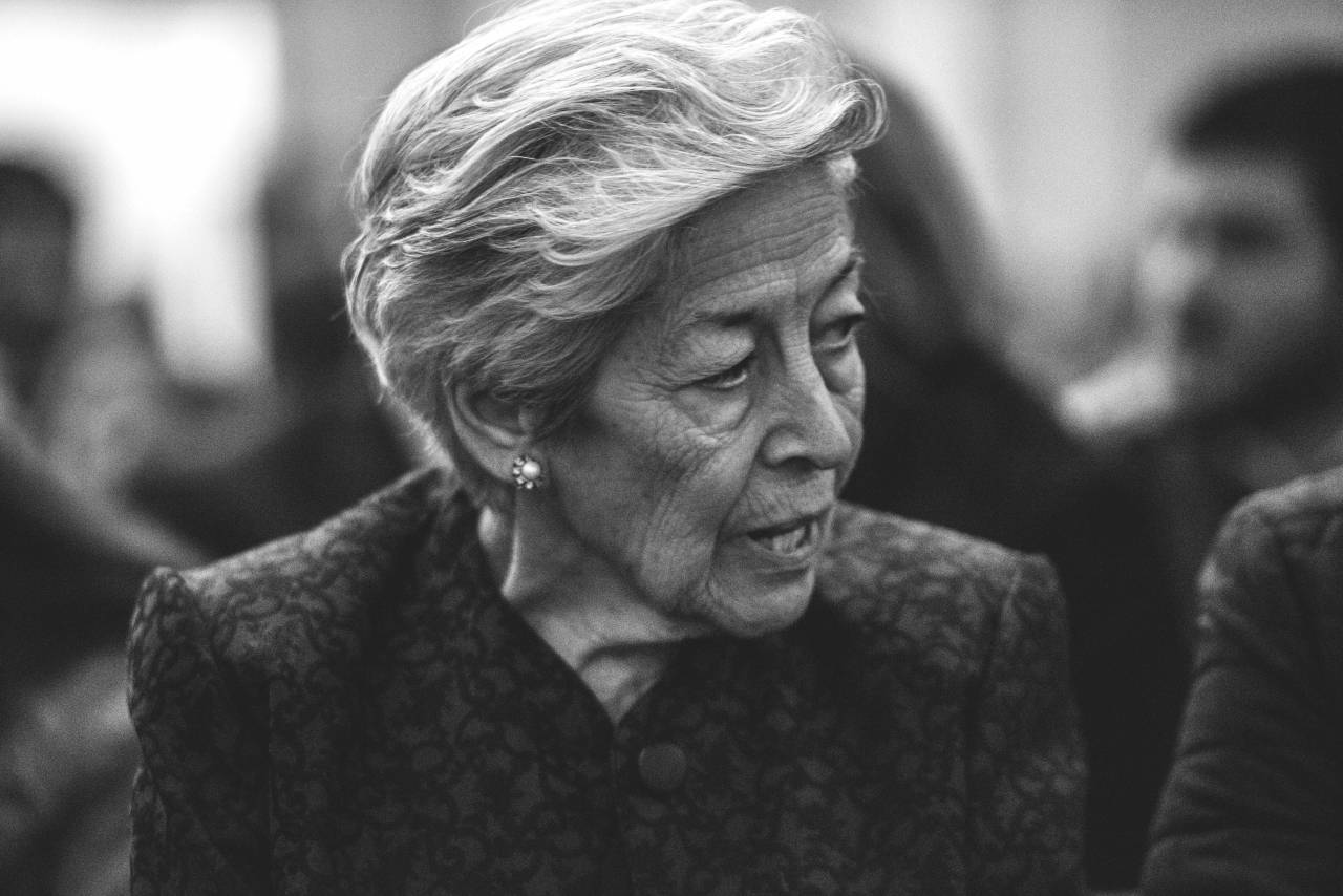   man  black and white  people  portrait  — free black and white photo