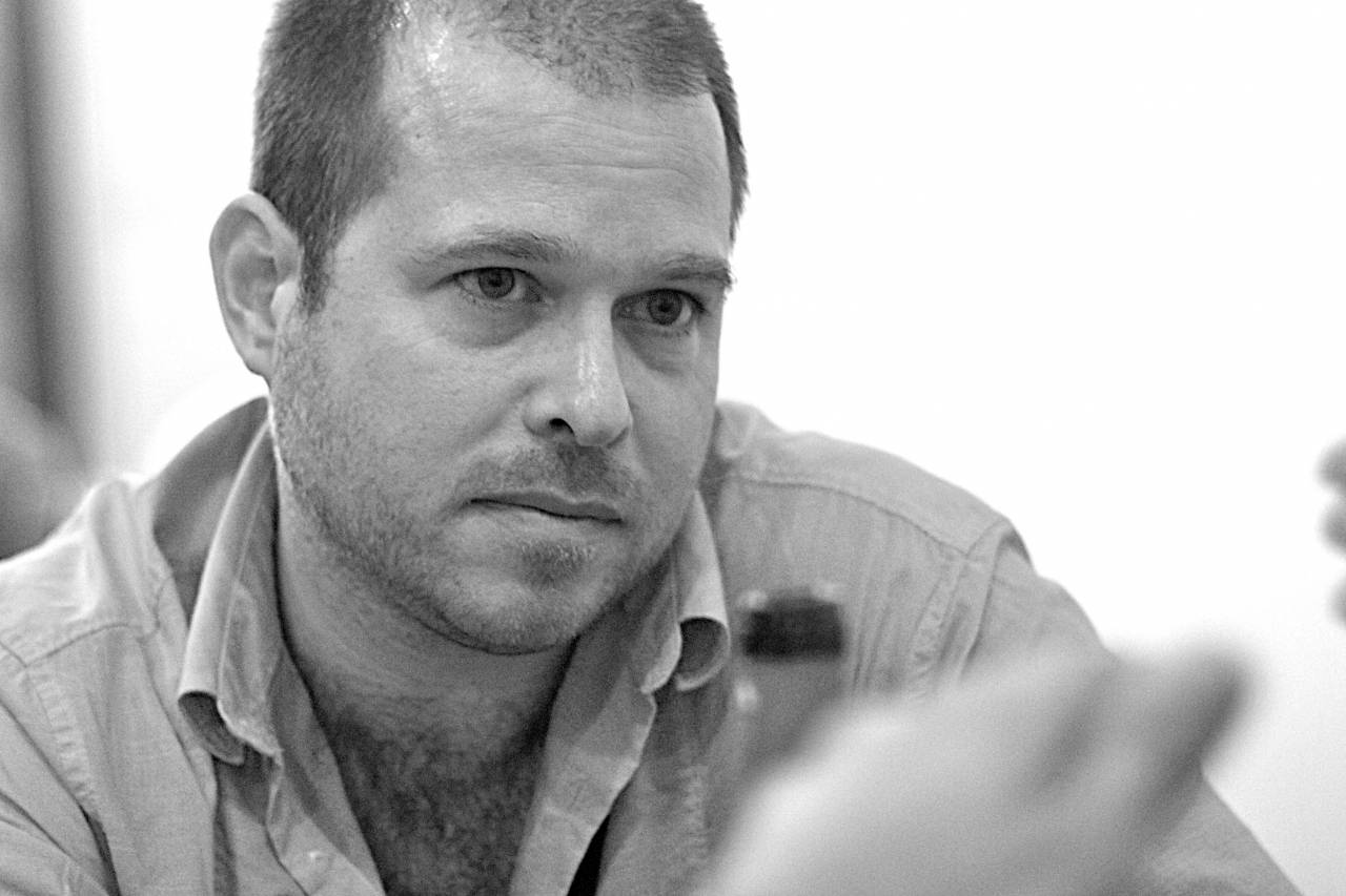   man  person  black and white  people  male  — free black and white photo