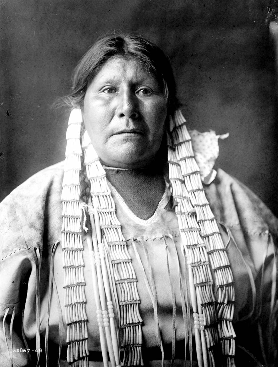   man  person  black and white  people  woman  — free black and white photo