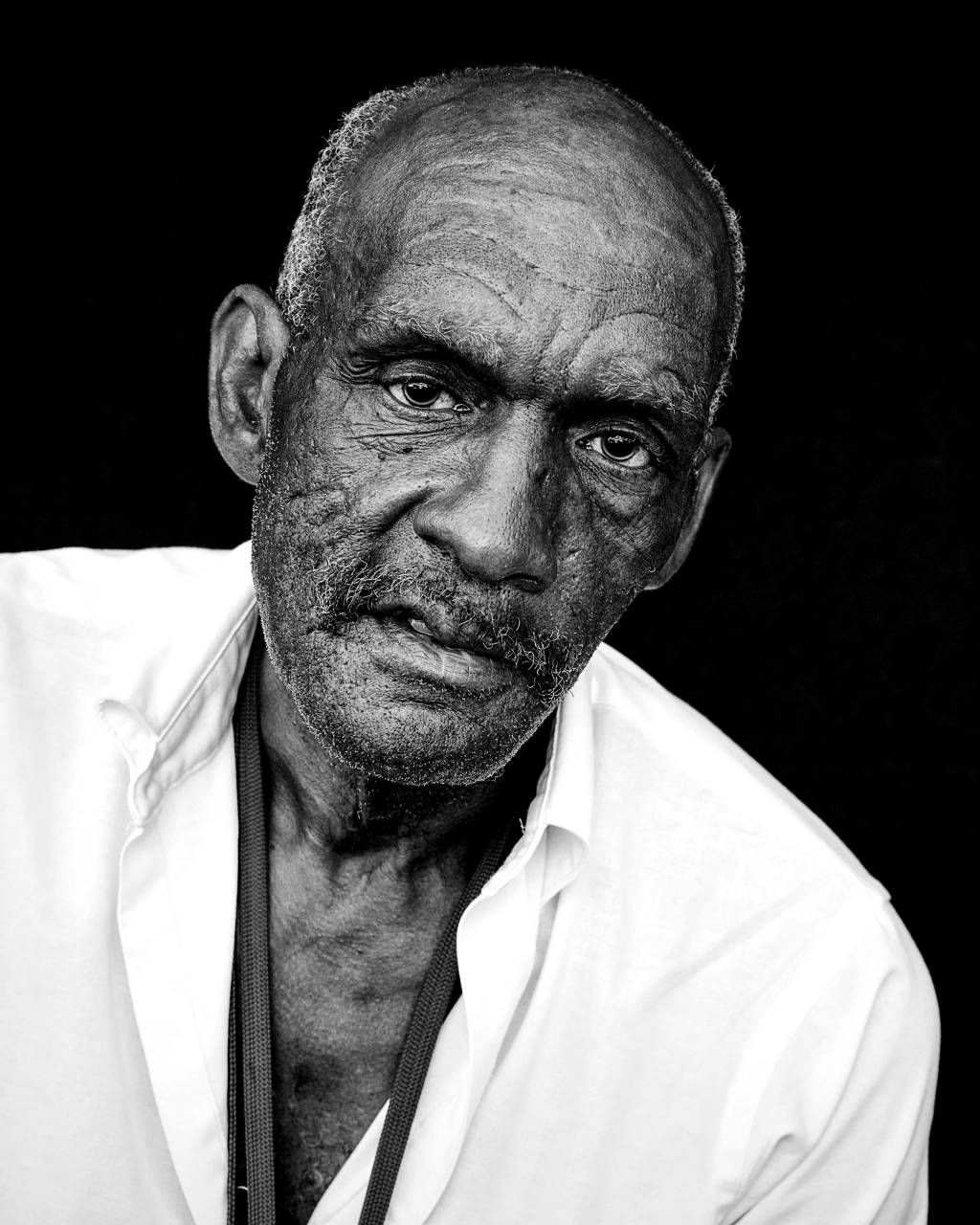   man  person  people  old  home  looking  — free black and white photo