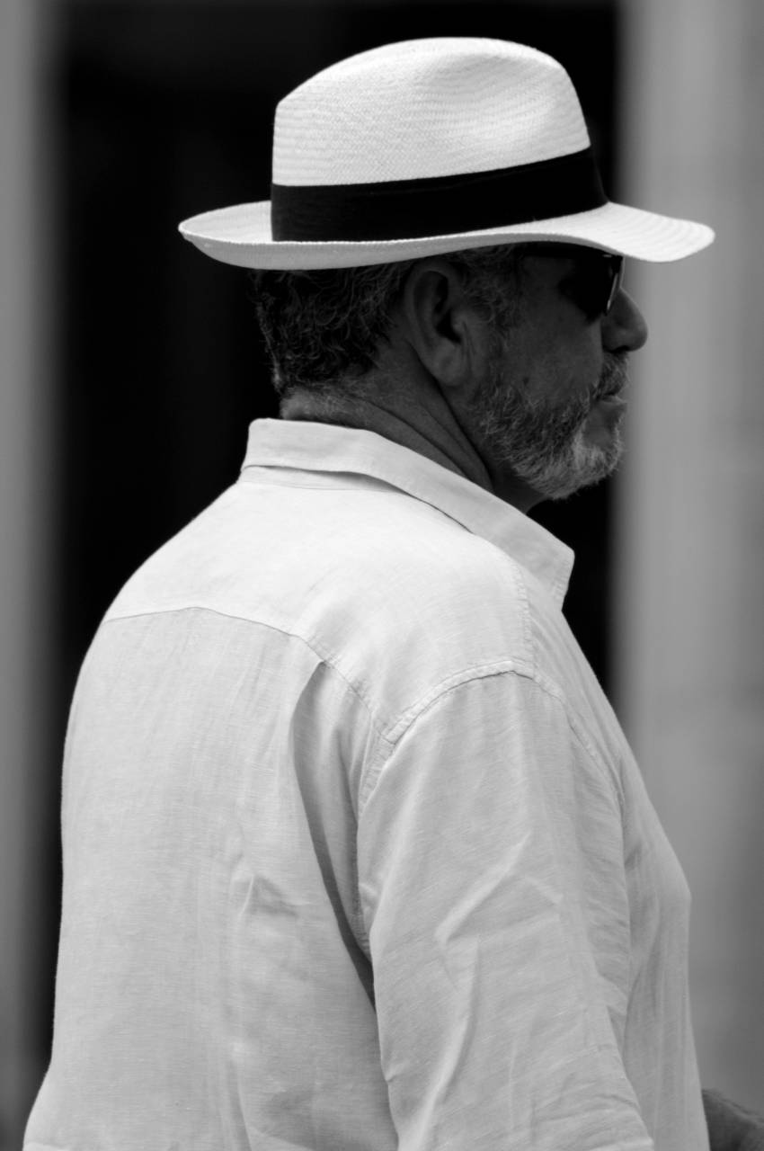   man  black and white  people  male  portrait  — free black and white photo