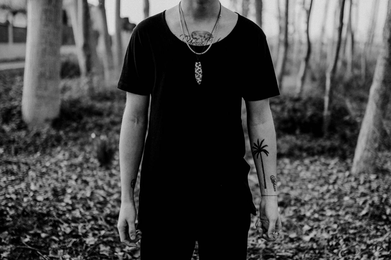   person  people  model  spring  fashion  — free black and white photo