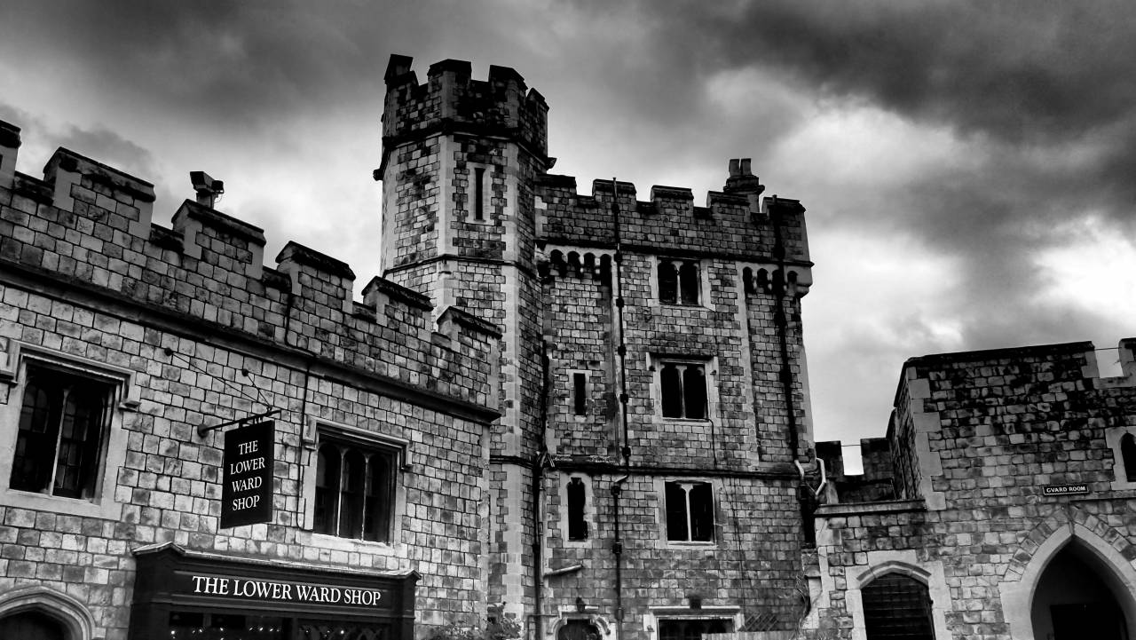   architecture  mansion  house  town  building  — free black and white photo