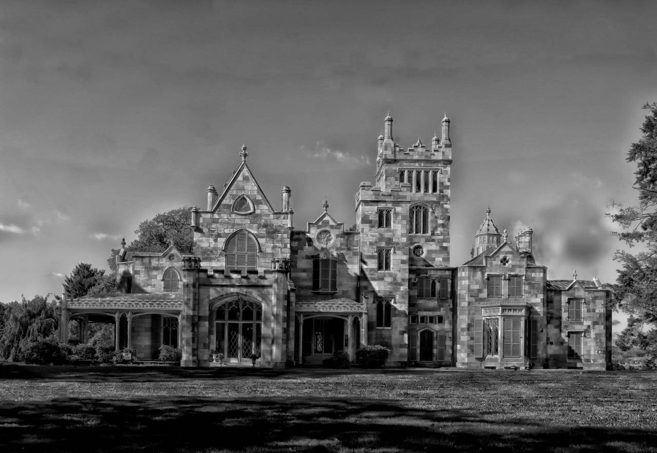   landscape  nature  architecture  sky  lawn  — free black and white photo