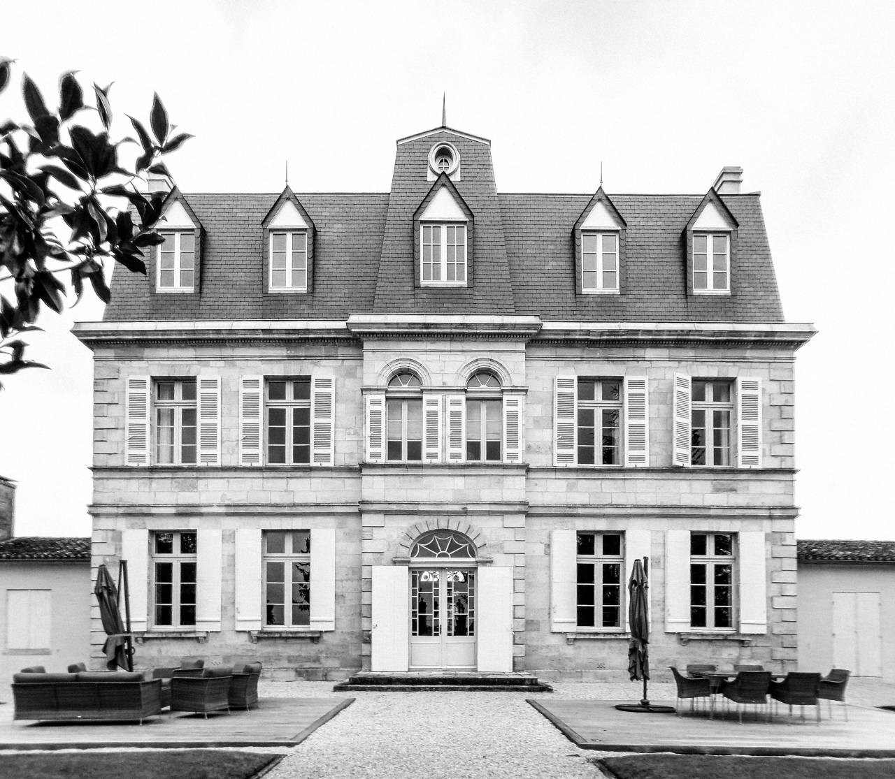   building  property  mansion  classical  — free black and white photo
