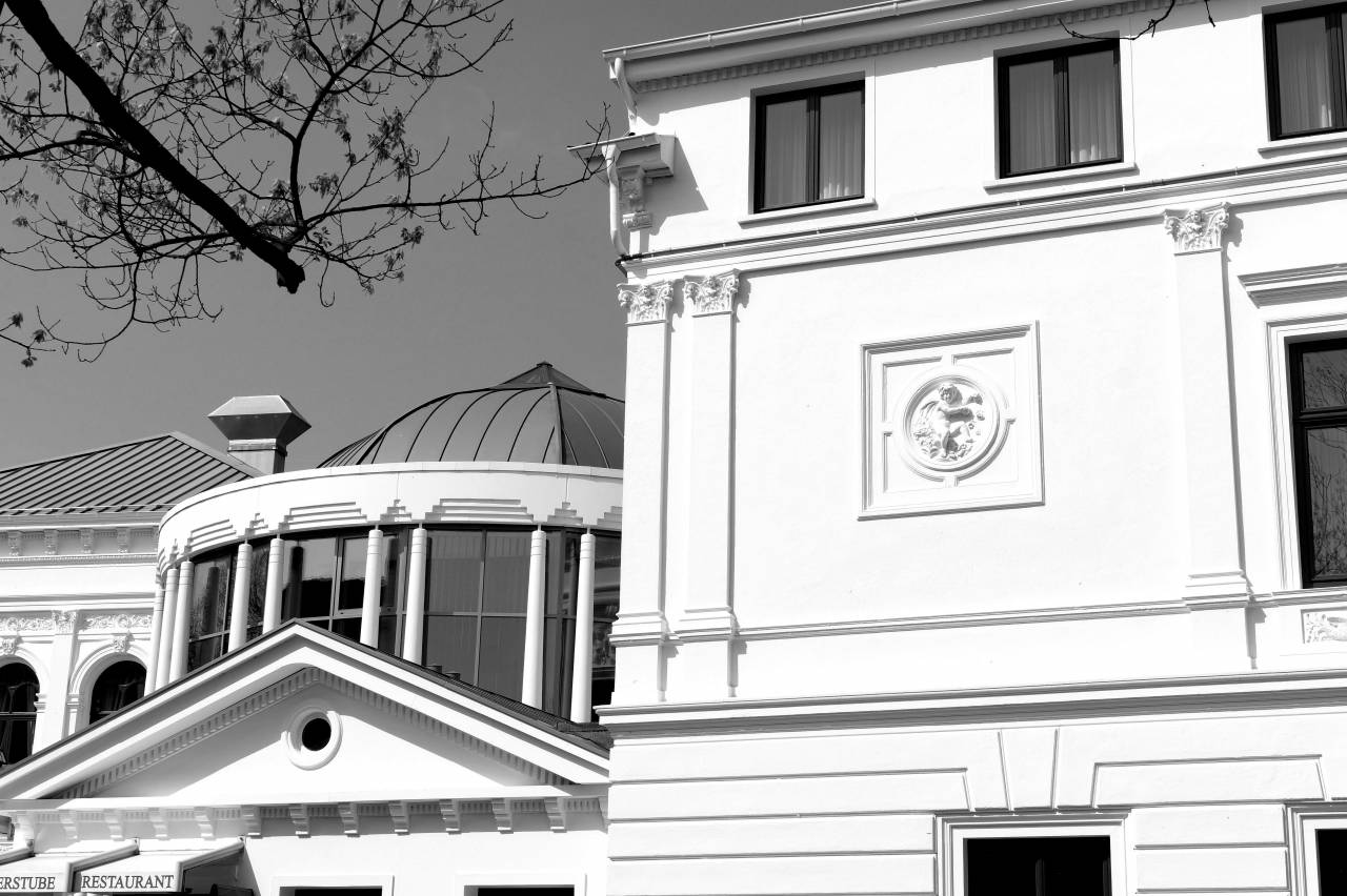   mansion  house  window  building  restaurant  — free black and white photo