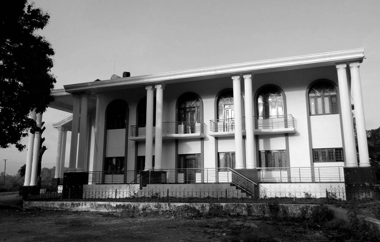  structure  villa  building  home  — free black and white photo