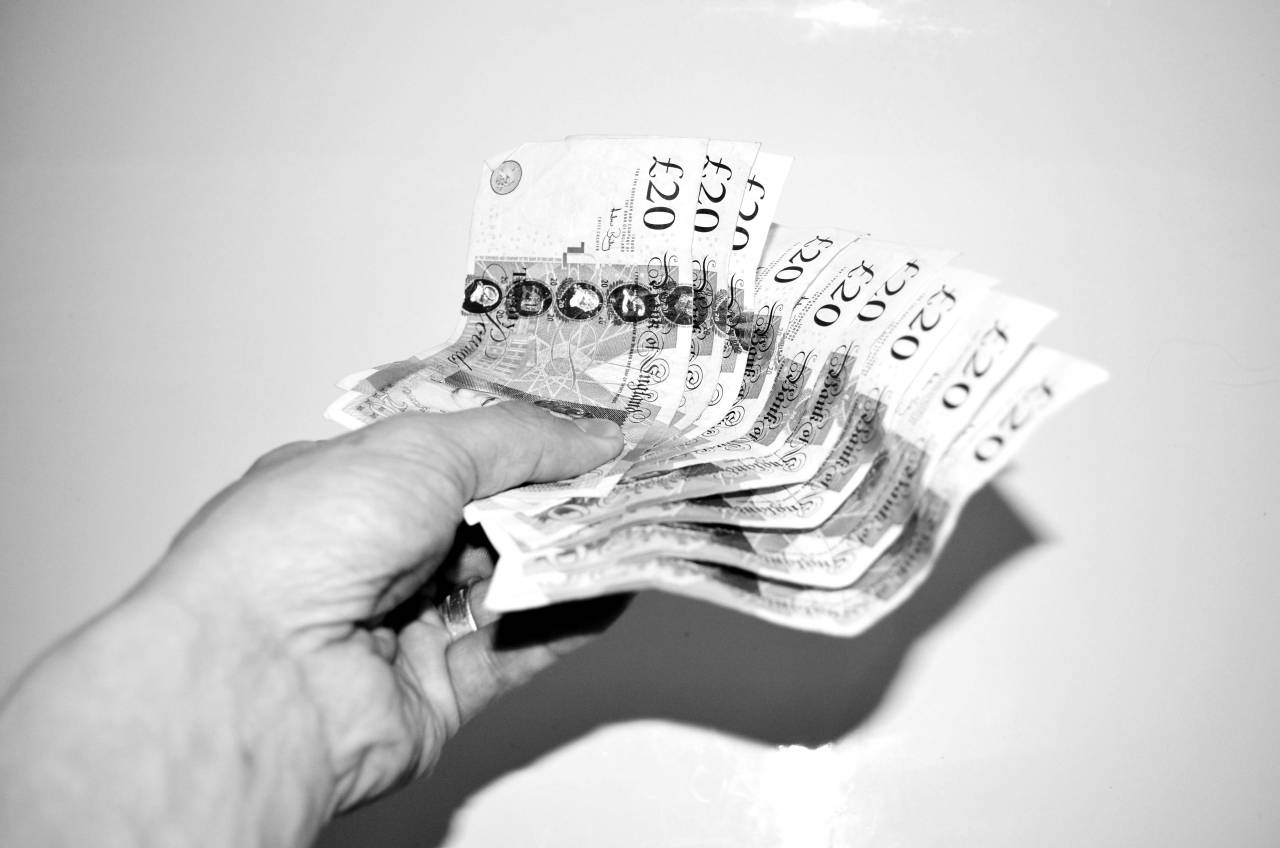   hand  money  blue  business  eyelash  close  — free black and white photo