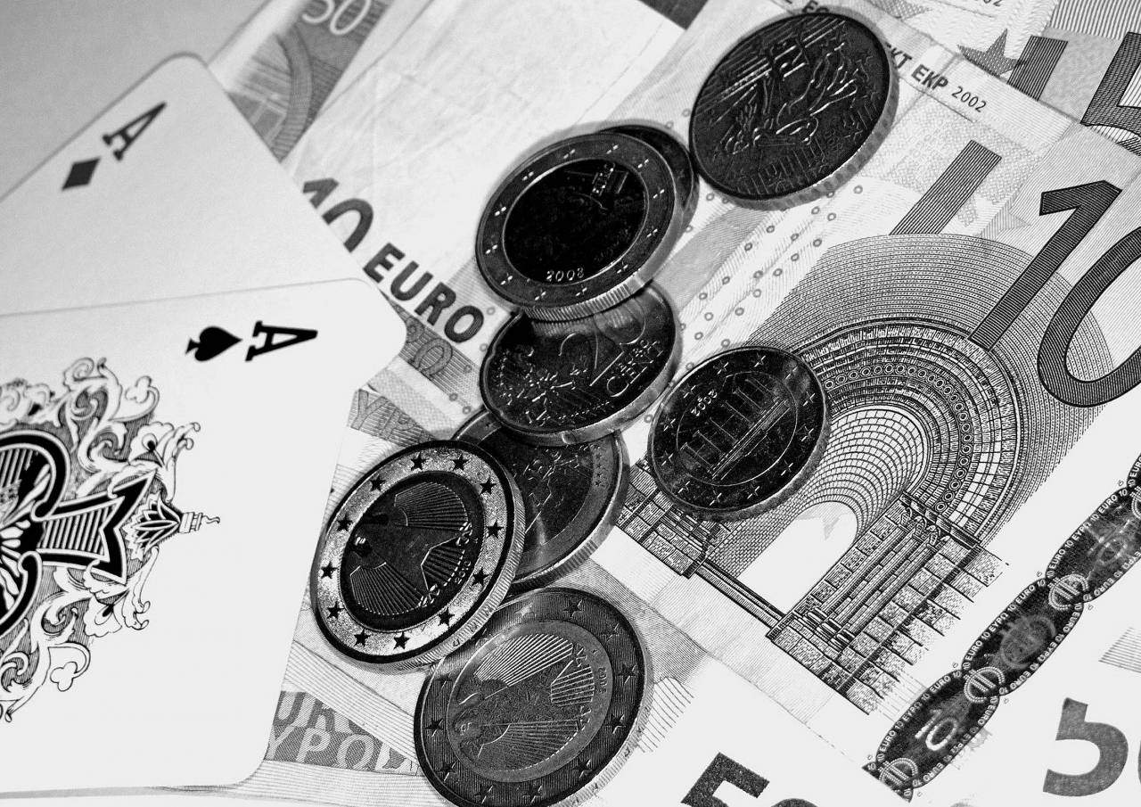   money  paper  brand  cash  illustration  — free black and white photo