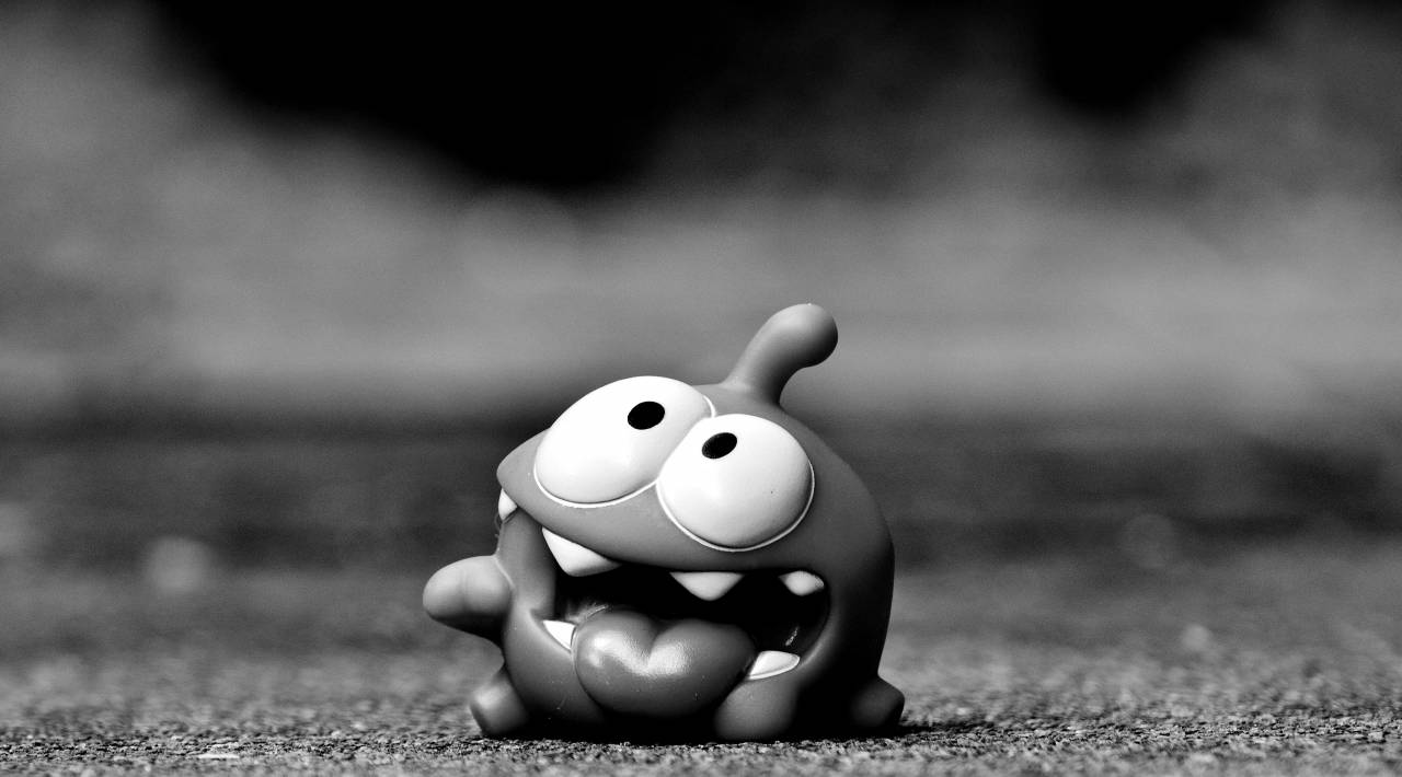   grass  cute  green  frog  amphibian  fig  — free black and white photo
