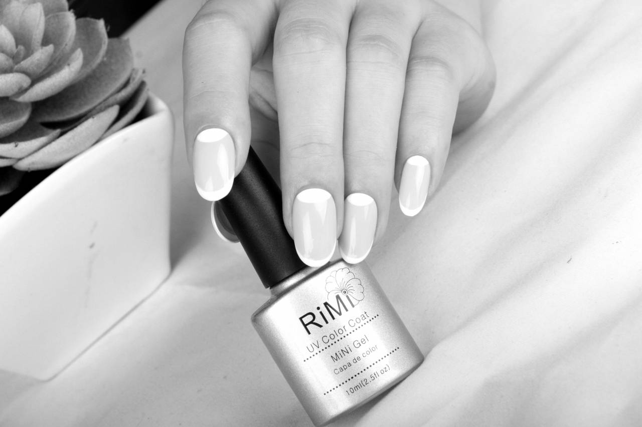   hand  woman  finger  red  lip  manicure  — free black and white photo