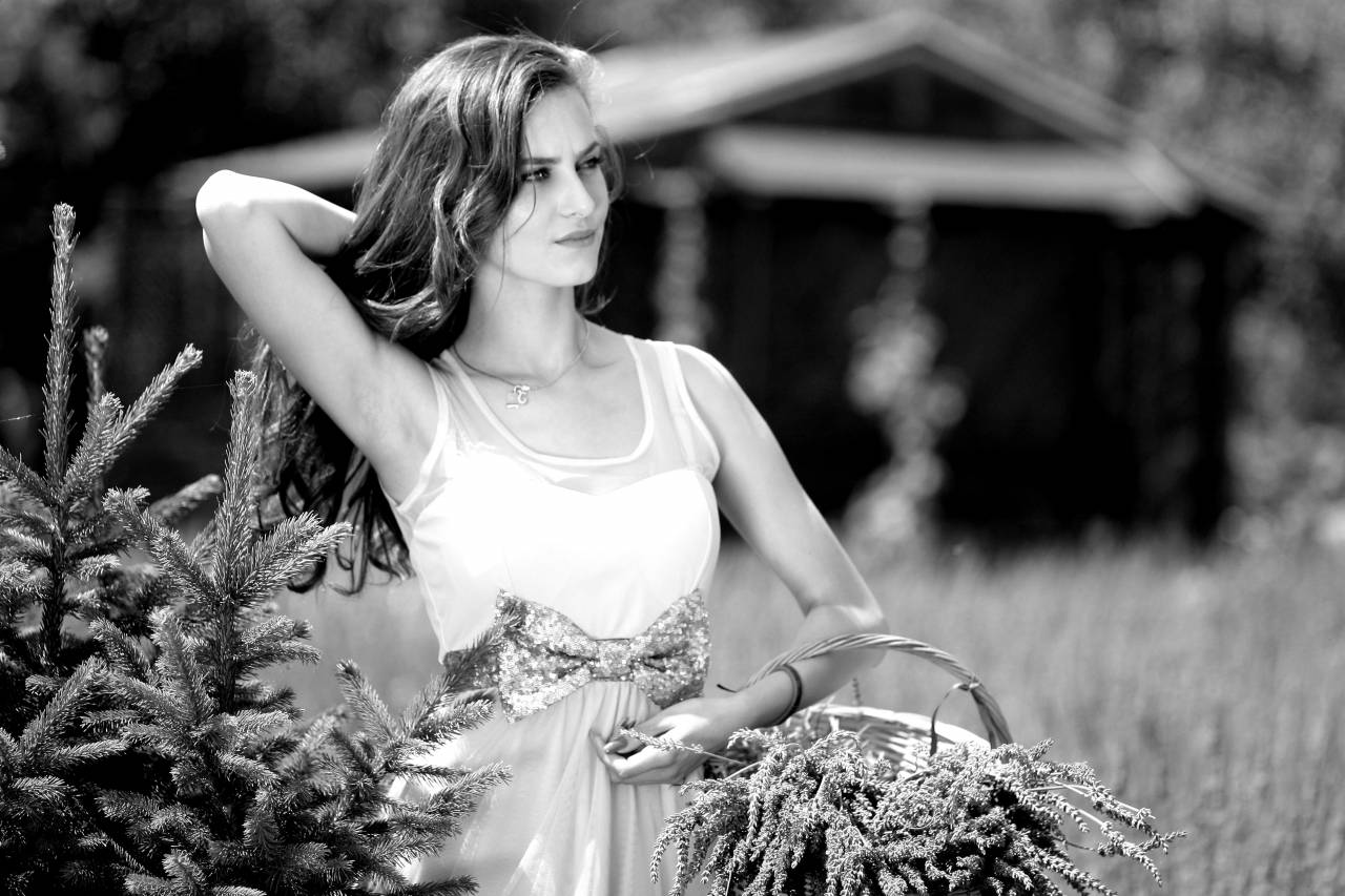   nature  girl  woman  flower  model  spring  — free black and white photo