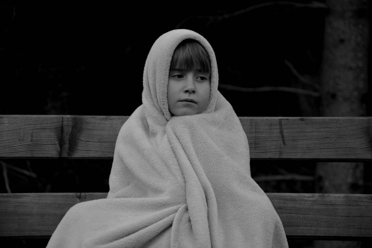   person  cold  girl  woman  alone  evening  — free black and white photo