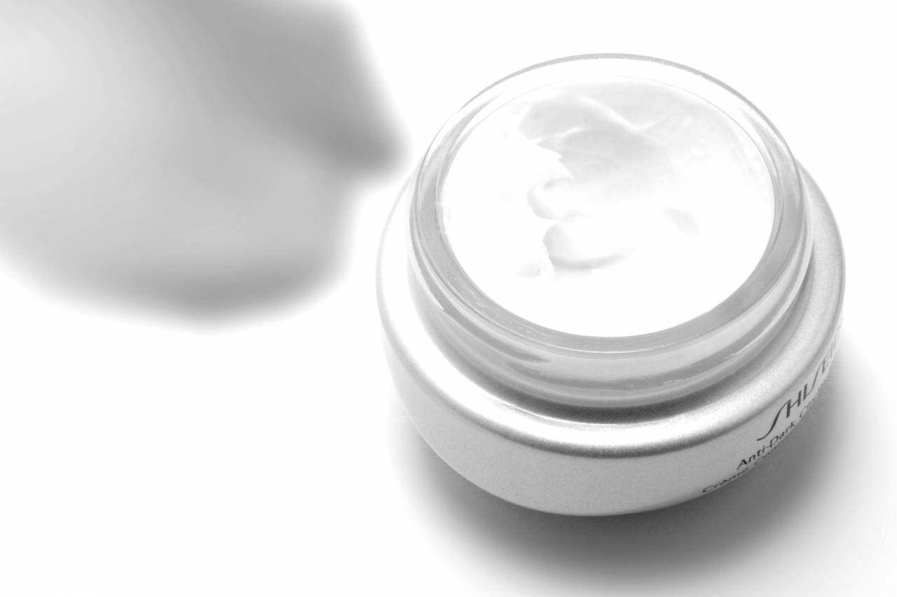   rose  box  lip  product  packaging  — free black and white photo