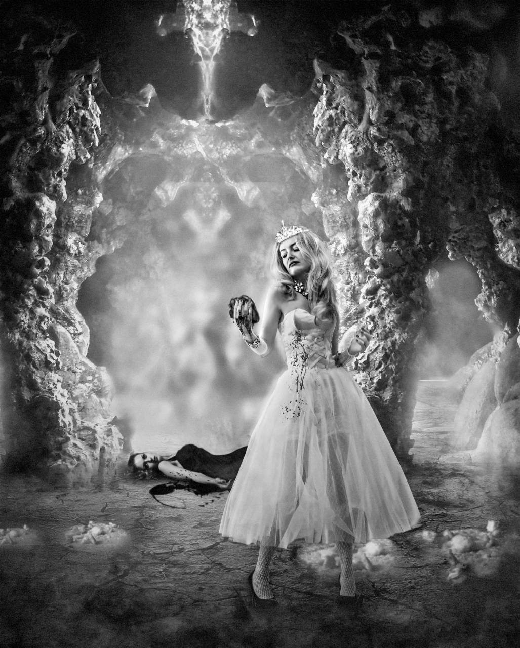   tree  water  nature  sky  girl  cave  — free black and white photo