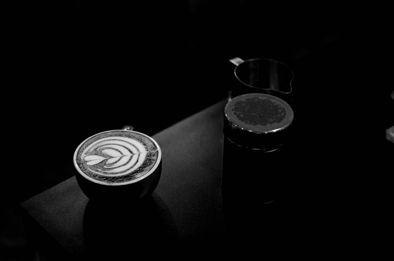   coffee  glass  cup  latte  food  red  color  — free black and white photo