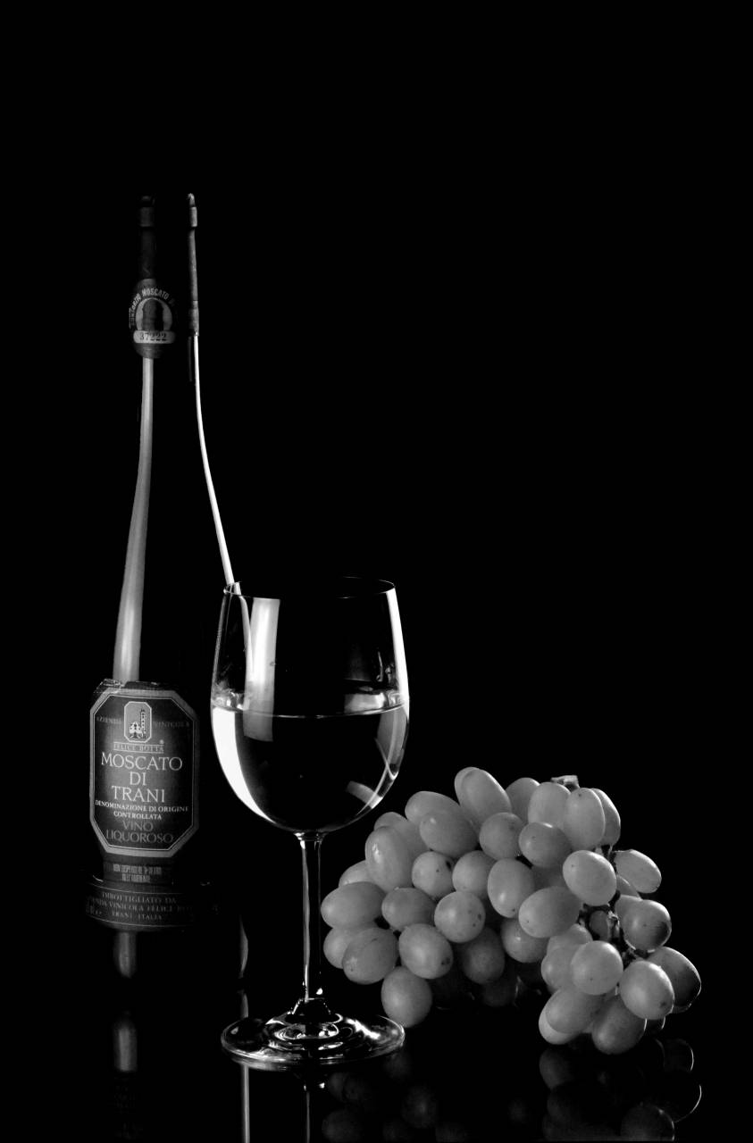   grape  fruit  food  produce  drink  red wine  — free black and white photo