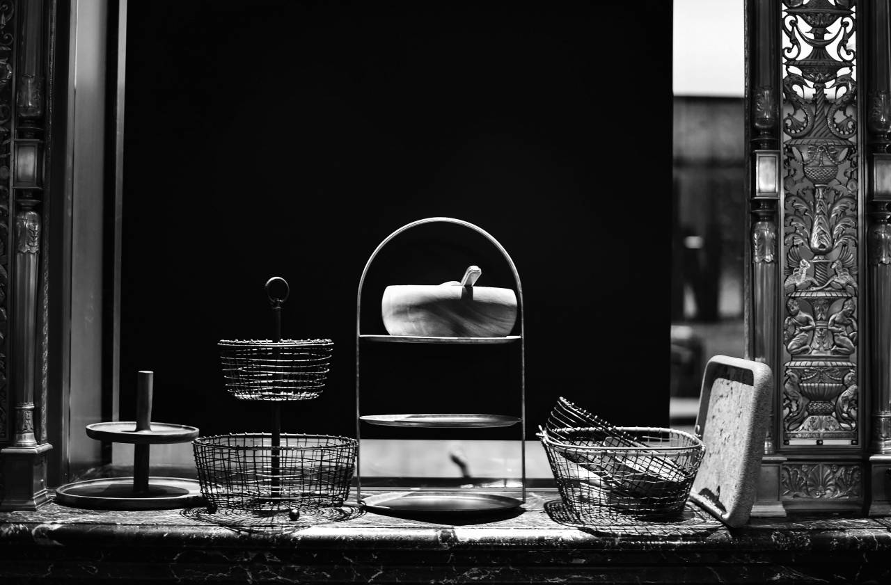   table  light  wood  house  furniture  tray  — free black and white photo
