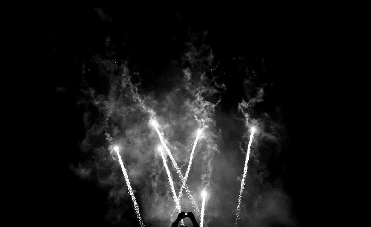   light  smoke  dark  firework  line  — free black and white photo
