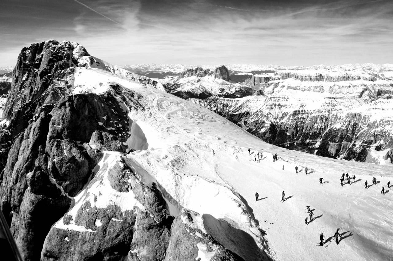 Skiing In Italy  — free black and white photo