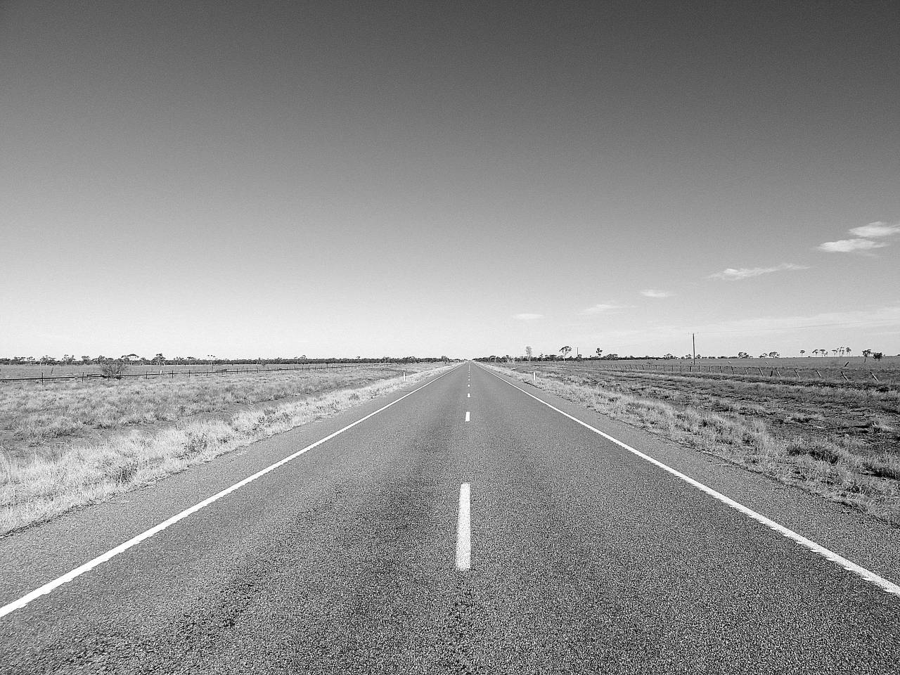   landscape  horizon  field  prairie  arid  — free black and white photo