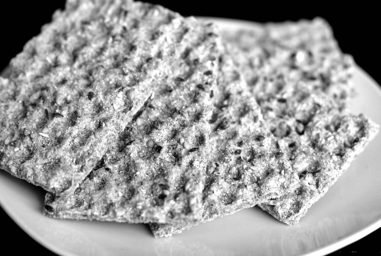   texture  dry  dish  meal  produce  crop  — free black and white photo