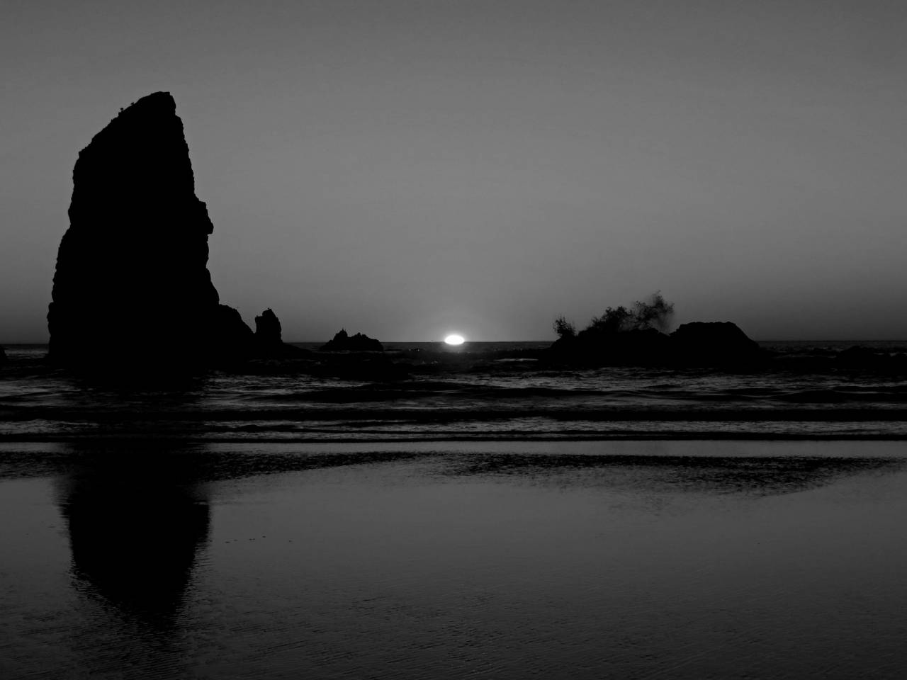 ?Ocean? Sun Horizon  — free black and white photo