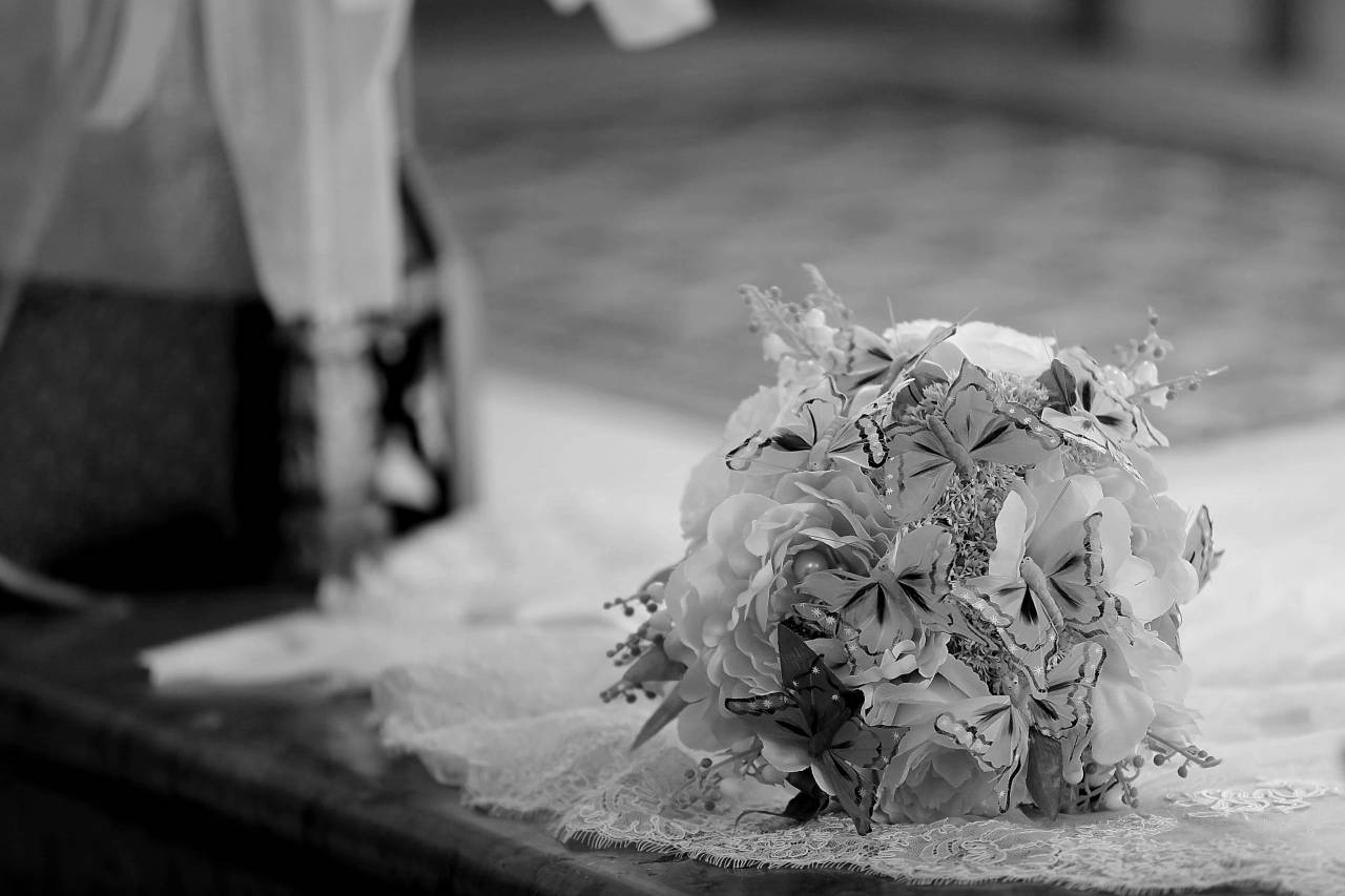 flower bouquet butterfly table still decoration colorful handmade colors  — free black and white photo