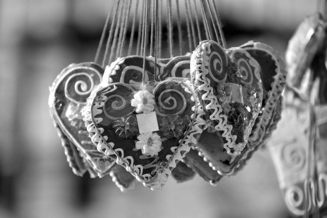 heart gingerbread hearts decoration celebration wedding romance sugar traditional  — free black and white photo