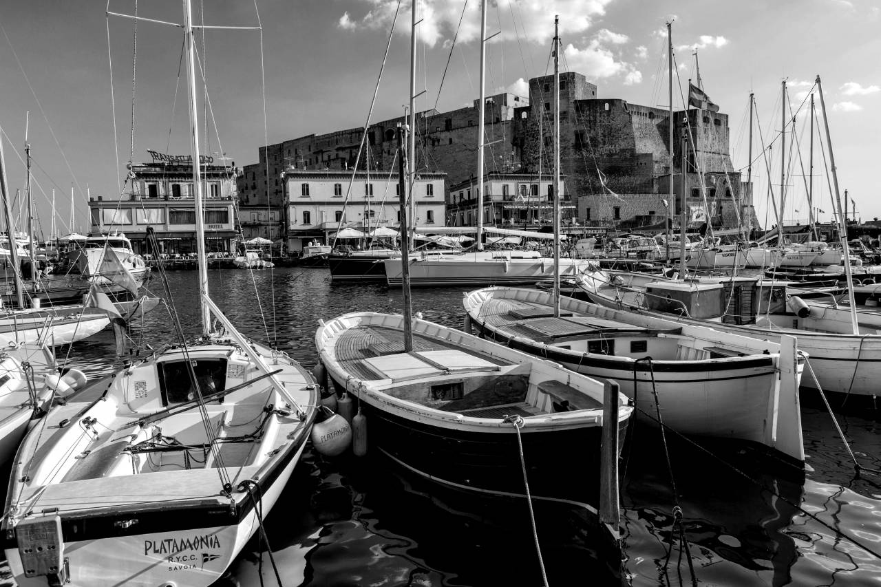 Napoli Harbour  — free black and white photo