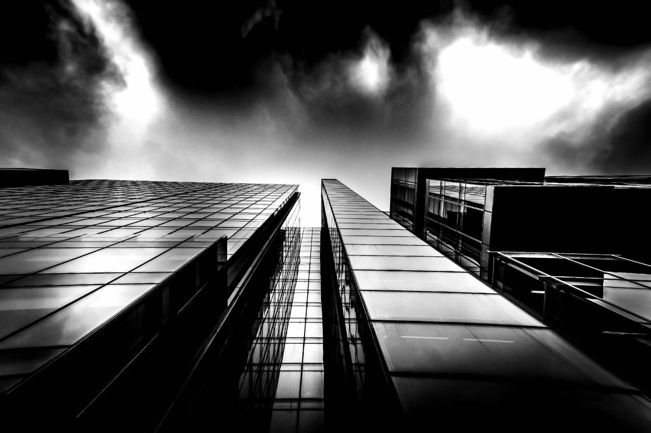   light  cloud  black and white  architecture  — free black and white photo