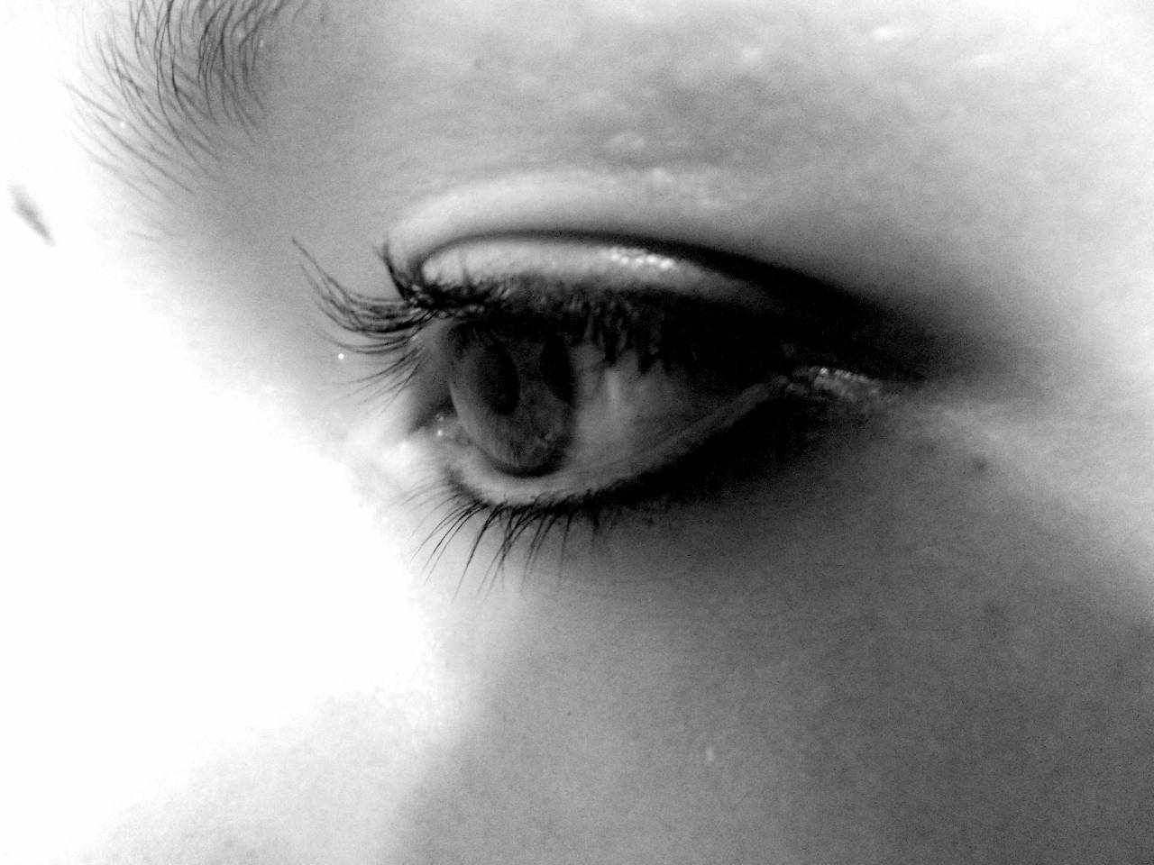   person  black and white  girl  woman  — free black and white photo