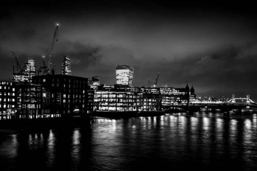River Thames By Night Free Stock ?Photo? - 