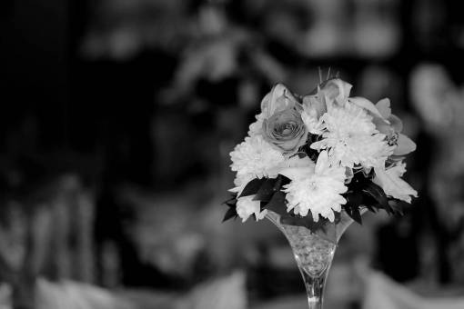 flower crystal vase chrysanthemum flowers rose bouquet wedding decorative  — black and white photo